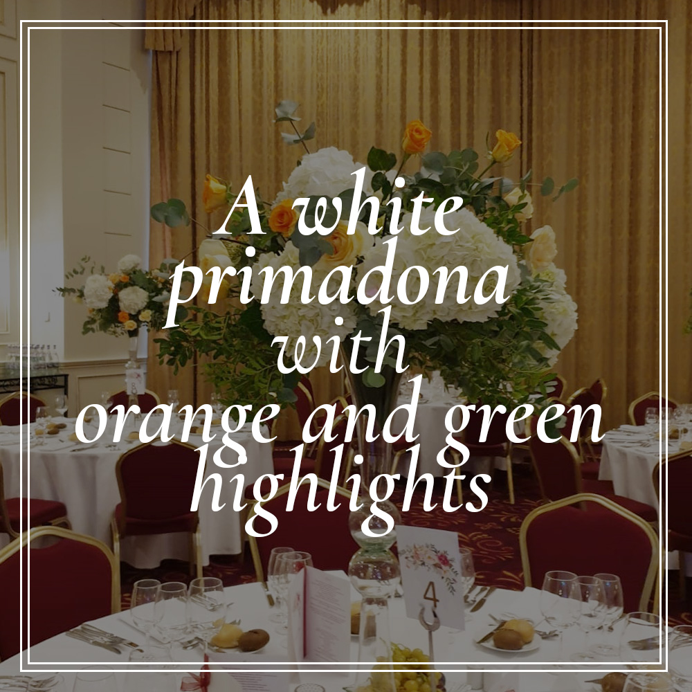 Nunta-Mihai-si-Gabriela-A-white-primadona-with-orange-and-green-highlights