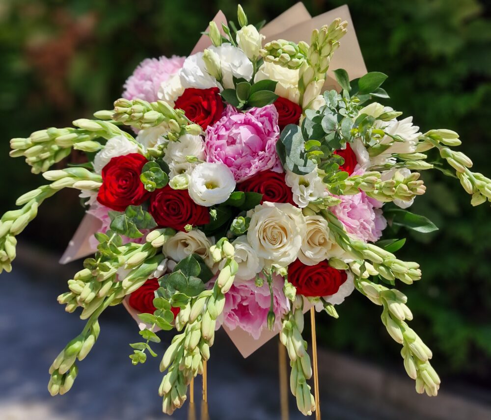 Buchet Parfumat din Trandafiri, Tuberoze și Bujori Heaven Scent